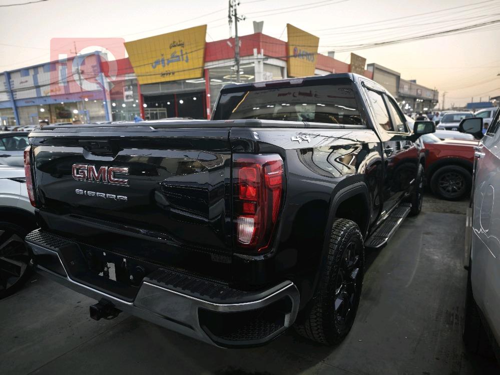 GMC Sierra